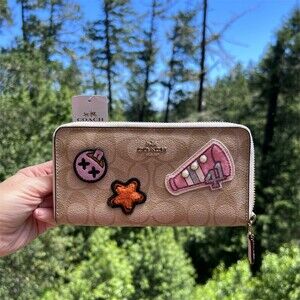 COACH Long Zip-Around Wallet Signature Canvas Khaki with Varsity Patches AUTHNTC